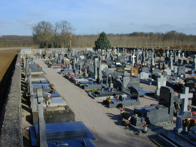 Cimetière communal, route départementale 194 (Meillac)