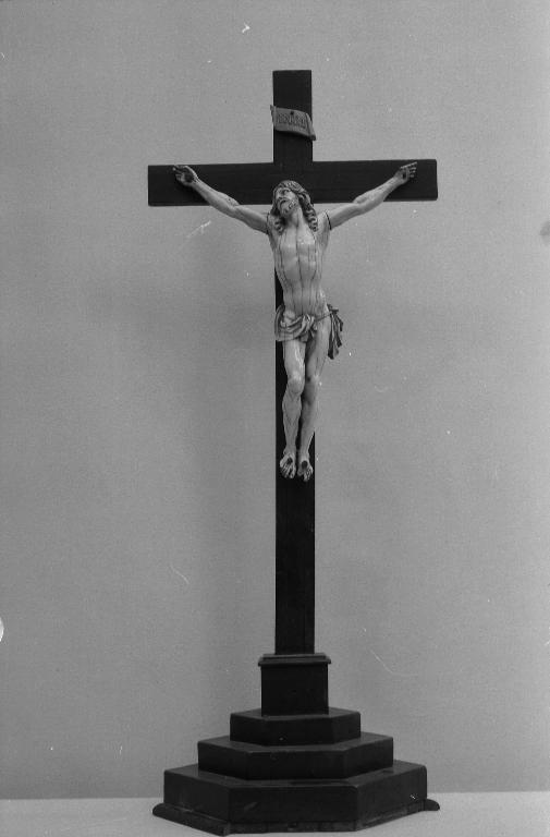 Croix d'autel, église paroissiale Saint-Denis (Saint-Gravé)