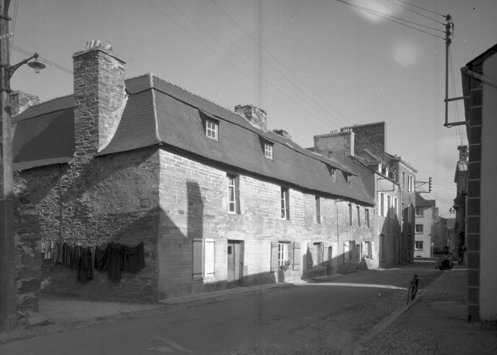 Maison, 3, 5, 7 rue des Carmes (Carhaix-Plouguer)