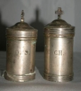 Ampoule à saint chrême et ampoule à huile des catéchumènes