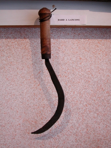 Outil de pêche à pied : dard ou faucille