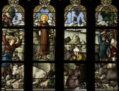 Ensemble des verrières à personnages des baies 0 à 3, 6, 8, 100 : Communion de la Vierge, Vierge, Saint Joseph, Scènes de la vie de saint Suliac