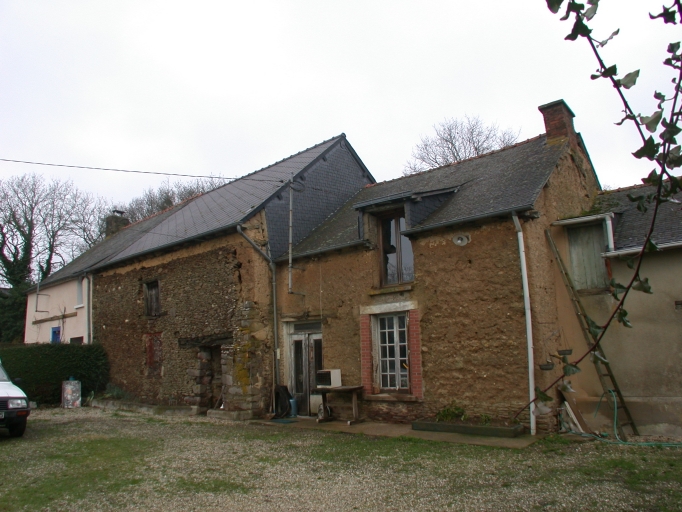 Maison et ferme située en alignement, la Bouttière (Iffendic)