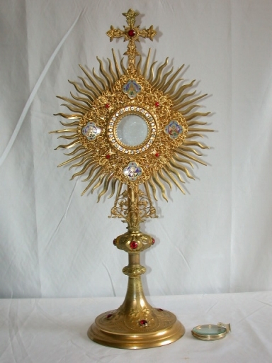 Ostensoir, lunule et boîte d'ostensoir