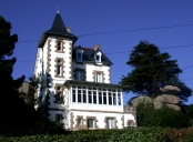 Maison de villégiature dite Coz Castel, 16 rue du Général de Gaulle (Trégastel)