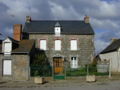 Maison, rue Tony Le Montréer (Meillac)