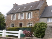 Maison de prêtre, rue de Poul Du (Ploubazlanec)