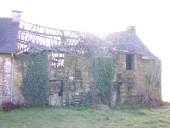 Alignement de trois maisons, le Madrid (Pipriac)