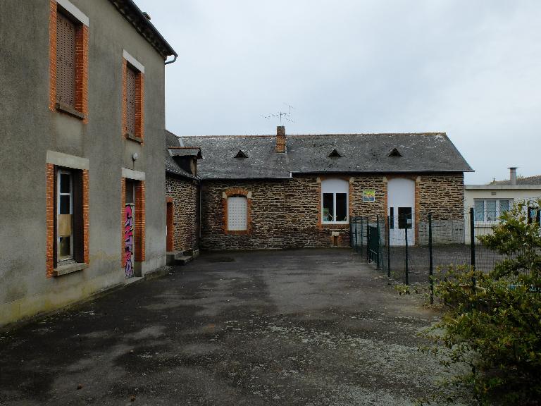 Mairie école, 4 rue de Rennes (Cintré)