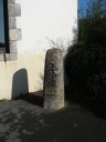 Stèle christianisée, rue de la Grange (Landévant)