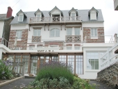 Ancienne maison dite Chalet d'Orsay, puis ancien hôtel de Voyageurs, dit Printania Hôtel, 34 rue Charles Cottard, le Val-André (Pléneuf-Val-André)