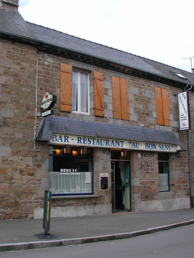 Maison à boutique, 2 rue Gramont (Sens-de-Bretagne)