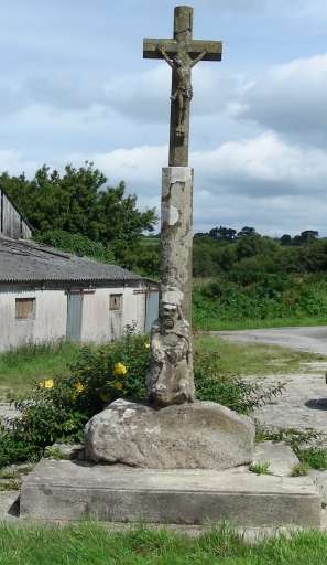 Croix de Lagadou, Pen Ar Yeun (Dinéault)