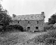 Moulin à eau aujourd'hui ferme, Moulin d'Alm, Trobily (Plounévez-Lochrist)