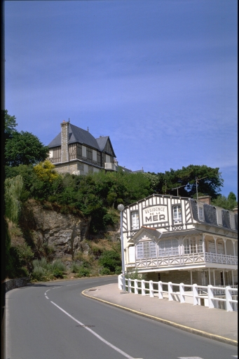 Maison de villégiature, dite Ker Souys, passage de la Grimpette, l'Isle (Saint-Cast-le-Guildo)