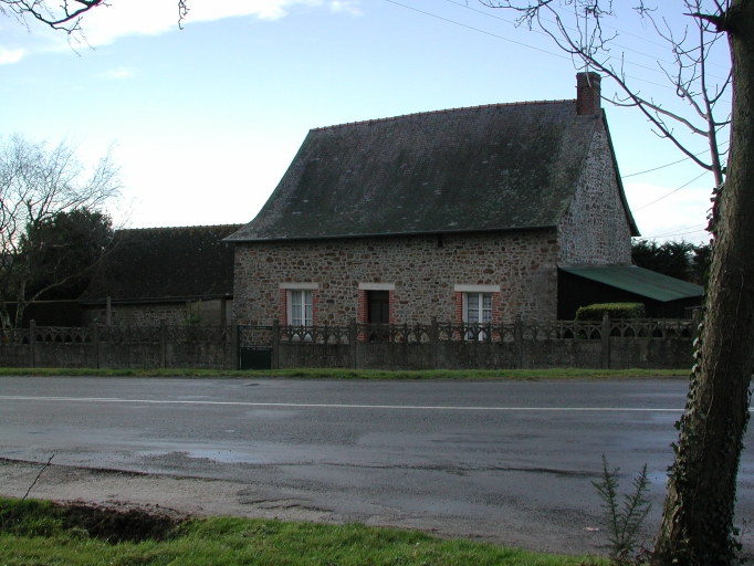 Ferme, actuellement maison, Rouenson (Etrelles)