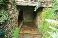 Fontaine et lavoir, rue de la Fontaine (Brasparts)
