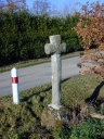 Croix de chemin, le Petit-Mesnil, près du Moulin de Horon (Cuguen)