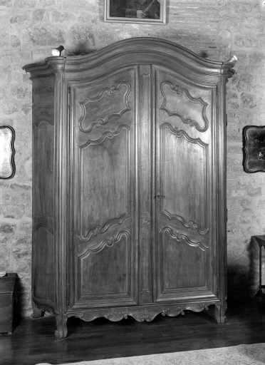 Armoire (2)