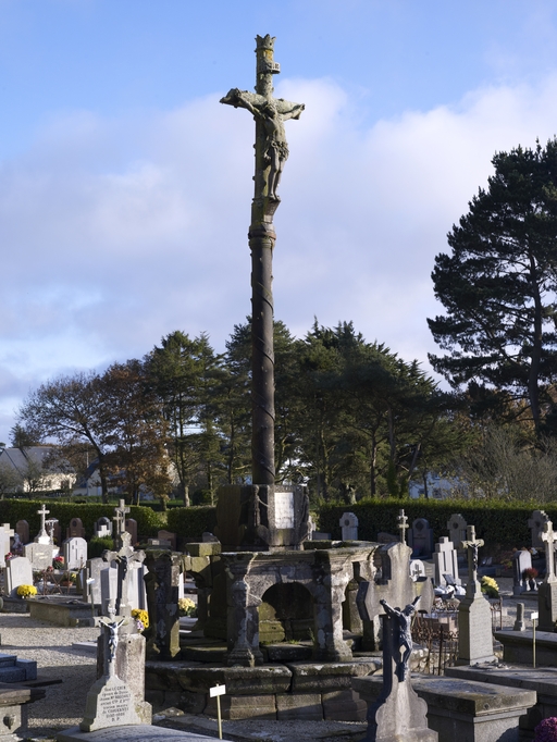 Croix de mission dite "la chaire de Plounérin" (Plounérin)