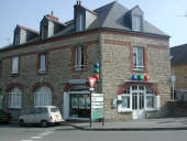 Magasin de commerce, 2 boulevard Pierre Barbot (Noyal-sur-Vilaine)