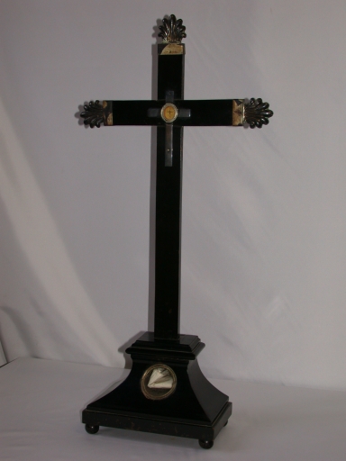 Croix-reliquaire : reliquaire de la Vraie Croix
