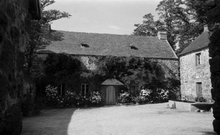 Presbytère, Kerdamoy (Saint-Nic)