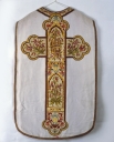 Ornement blanc 1 : chasuble, étole, voile de calice