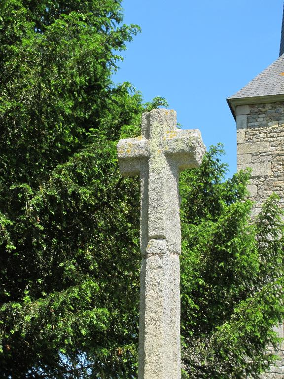 L'enclos paroissial de l'église Saint-Lunaire, Le vieux bourg (Saint-Lormel)