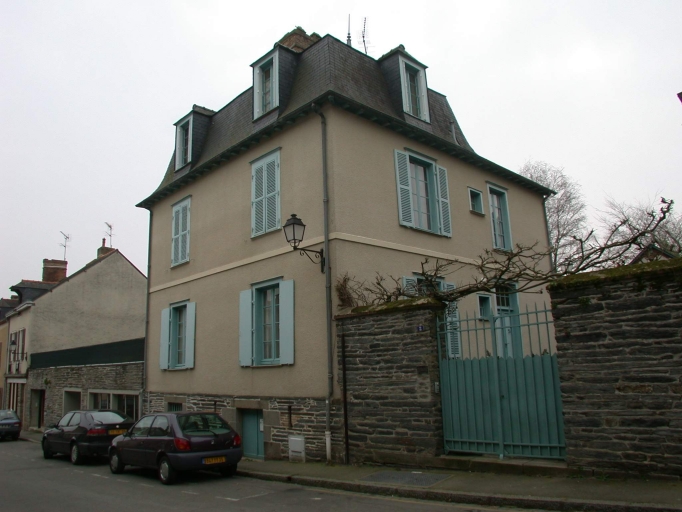 Maison, 2 rue Alexis Garnier (Châteaugiron)