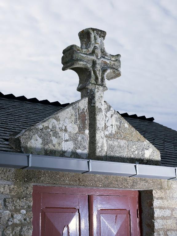 Croix monumentale, cimetière (Pluherlin)