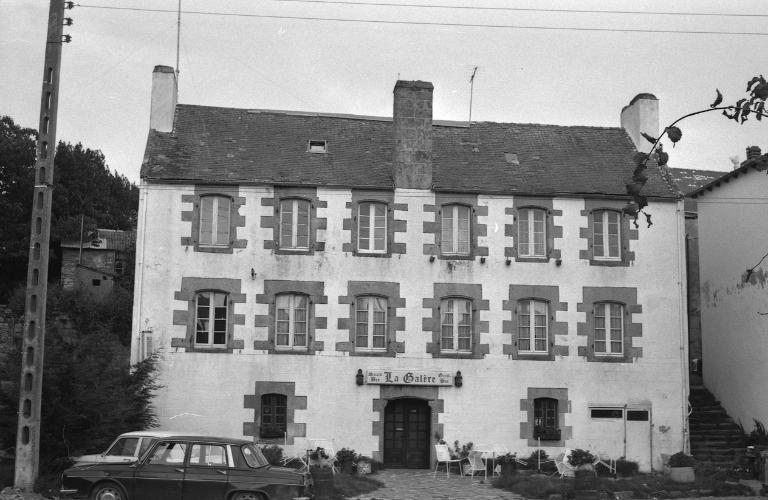 Maison, boulevard Camille Reaud (Douarnenez)