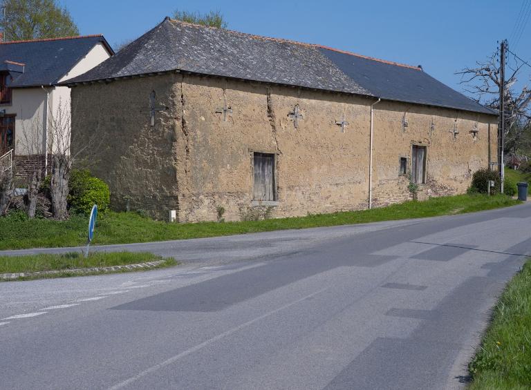 Les corps de ferme en terre (Le Rheu)