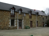 Alignement de maisons, la Foulerie (Gahard)