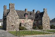 Manoir des Beauvais, actuellement Maison des Jeunes et de la Culture, 1 rue de Monseigneur de Hercé (Dol-de-Bretagne)