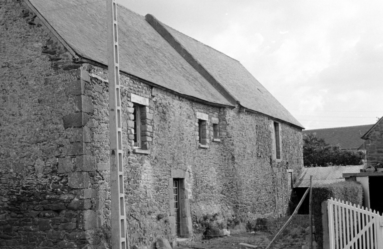 Ferme dite la Moinerie, 26 rue Jacques Cartier, impasse des Petits Clos (La Ville-ès-Nonais)