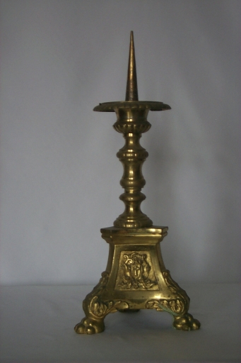 Ensemble de 6 chandeliers d'autel