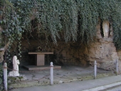 Grotte de Lourdes, rue du Docteur Ricoux (Domalain)
