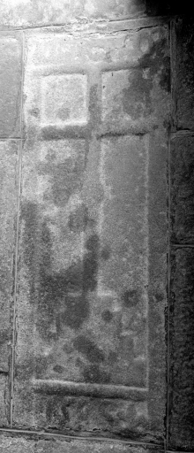 Dalle funéraire (Noyal-sous-Bazouges)