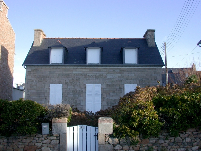 Maison dite les Bruyères, 22 rue de Molène, Trozoul (Trébeurden)