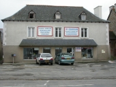 Maison à boutique, 6 place François Duine (Guipel)