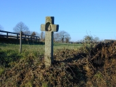 Croix de chemin, la Croix (Saint-Léger-des-Prés)