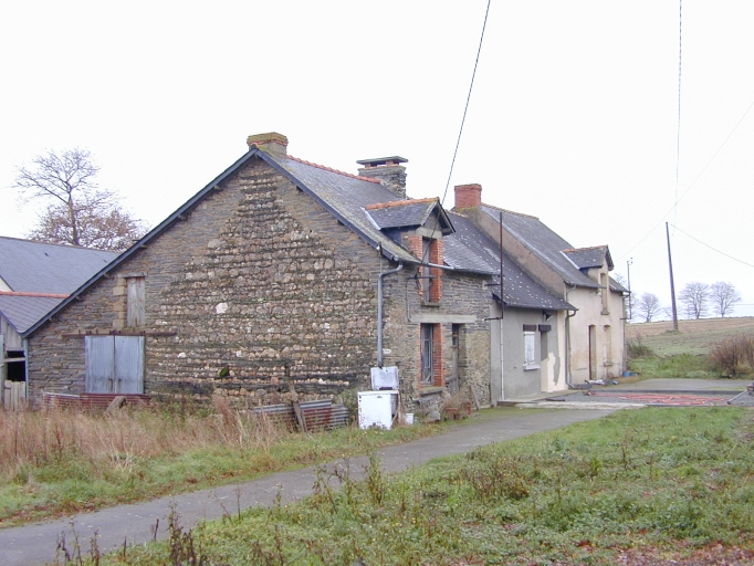 Alignement de trois logis, Penhouët (Pipriac)