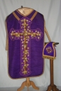 Ornement violet 2 : chasuble et manipule