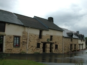 Alignement de cinq maisons, la Martrais (Talensac)