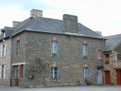 Maison, 22 rue de l'Eglise (Saint-Thurial)