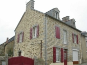 Maison à boutique, 4 rue du Stade (Guipel)