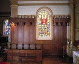 Ensemble de 2 fois 5 stalles et lambris de demi-hauteur