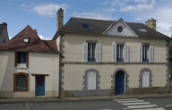 Maison de notable, 9-11 rue Nationale ; 8 rue de la Liberation (Tinténiac)