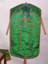 Ornement vert 2 : chasuble, manipule, voile de calice, bourse de corporal